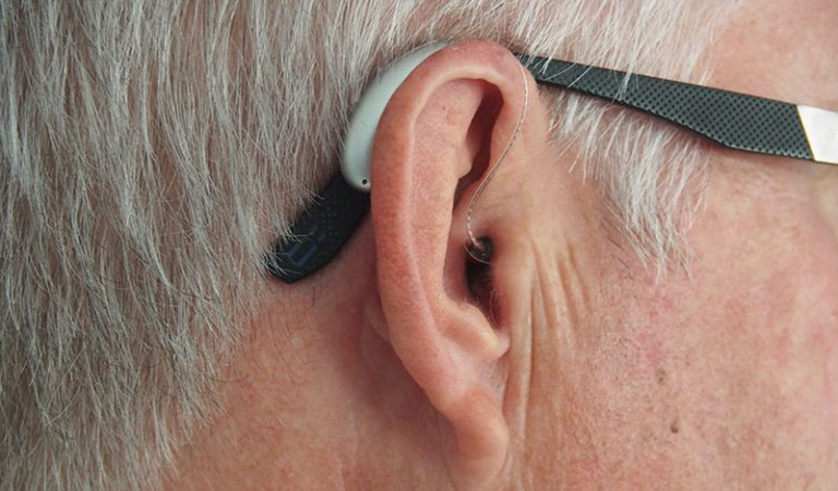 6 Tips for Getting Used to Hearing Aids